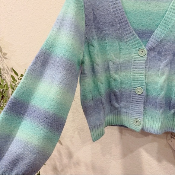 J.ING Green Purple V Neck Balloon Sleeve Short Cardigan Sweater Top NWT One Size - Picture 3 of 7